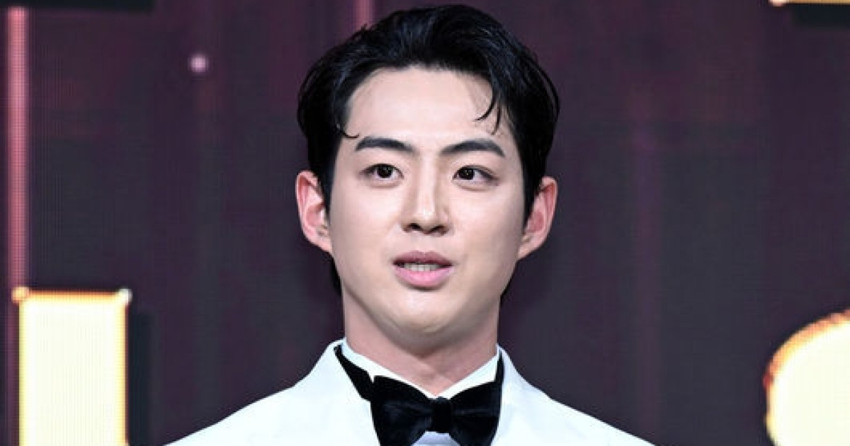 “아직 사인 안했나요?” 강민호 재계약 확신한 구자욱, 본인 FA 질문에는 “나는 ‘푸른 피’ 별명이 없어서…” [GG]