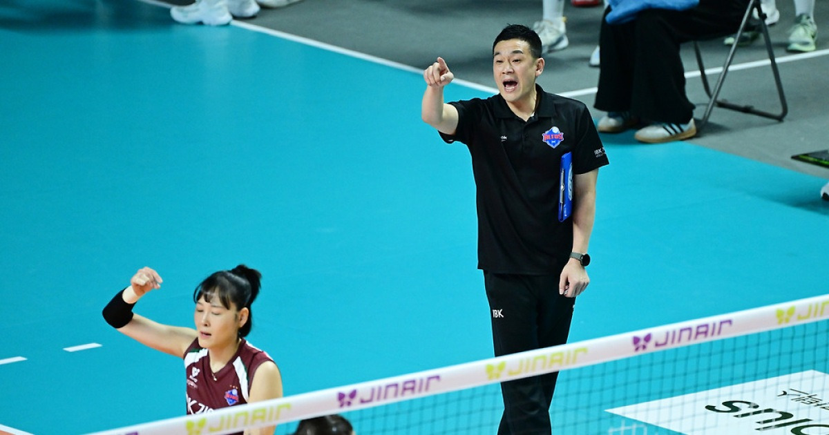 여오현 감독대행의 절묘한 포지션 변화, 박은서의 주전 세터 도약, 임명옥의 여전한 코트지배력까지…IBK기업은행의 연승은 우연이 아니다 [장충 현장 리뷰]