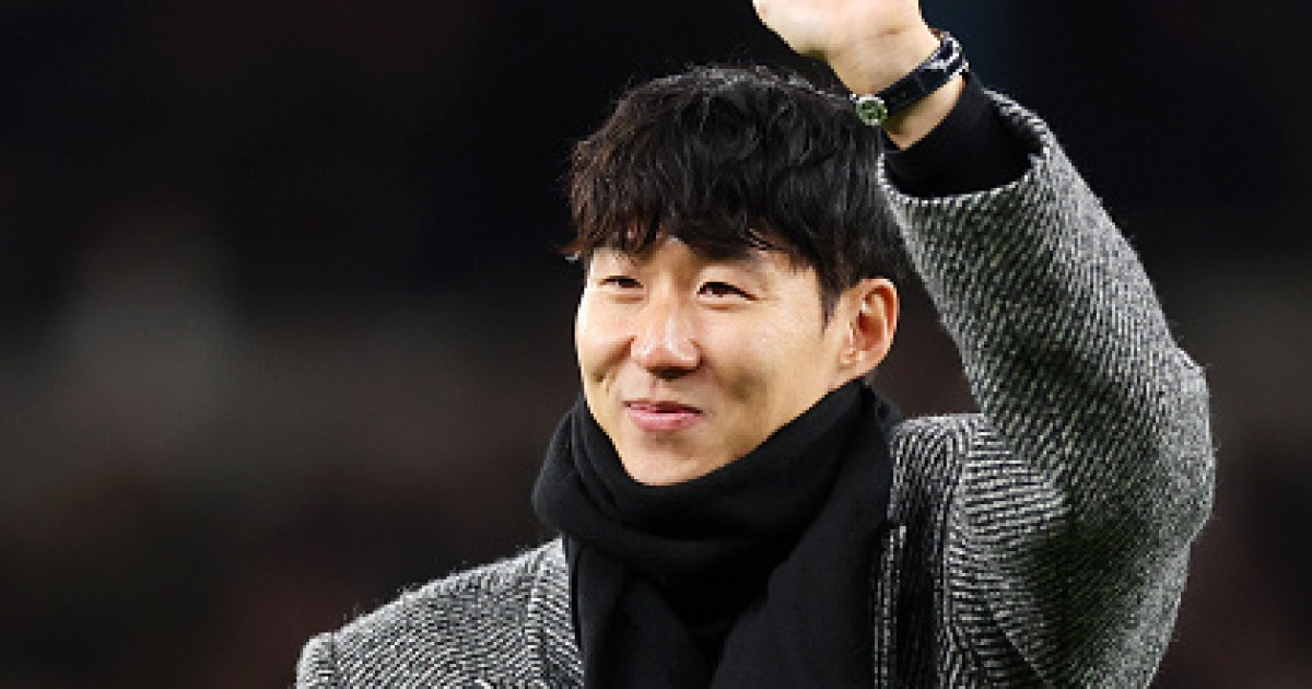 눈시울 붉어진 손흥민, 토트넘 ‘레전드의 귀환’…“영원히 스퍼스와 함께” 감동의 작별인사