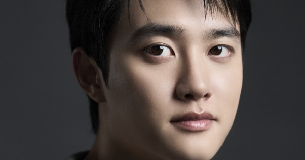 도경수 "김우빈·신민아 결혼식 못 간다…축가 부르려 했는데" [인터뷰M]