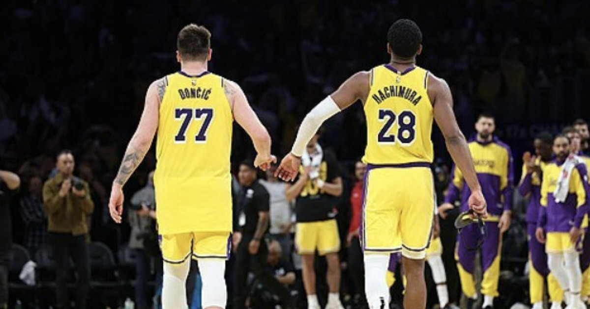 “여전히 위험하다” 레이커스, 이번에도 NBA컵 대신 정규시즌용 코트 사용