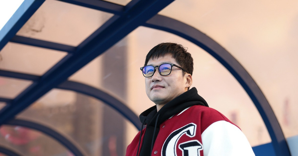 광주에서 떴는데…광주는 잡기 힘든 이정효 감독