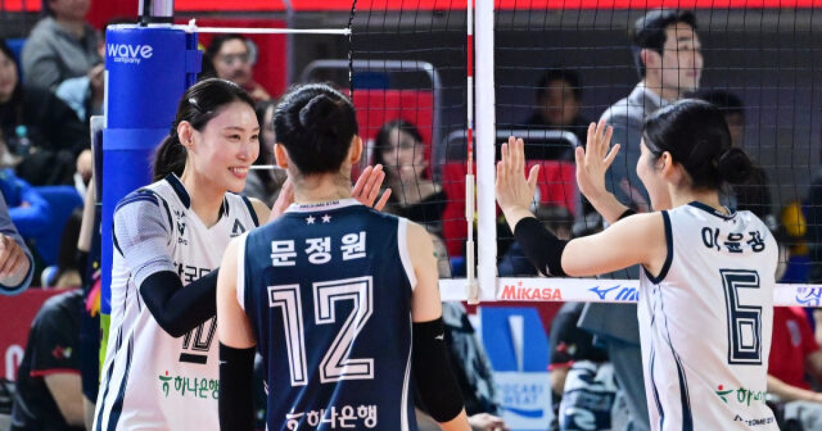 본인도 민망한 "원 포인트 블로커에요" …47만에 복귀한 도공 '배구 천재' 배유나 [곽경훈의 현장]