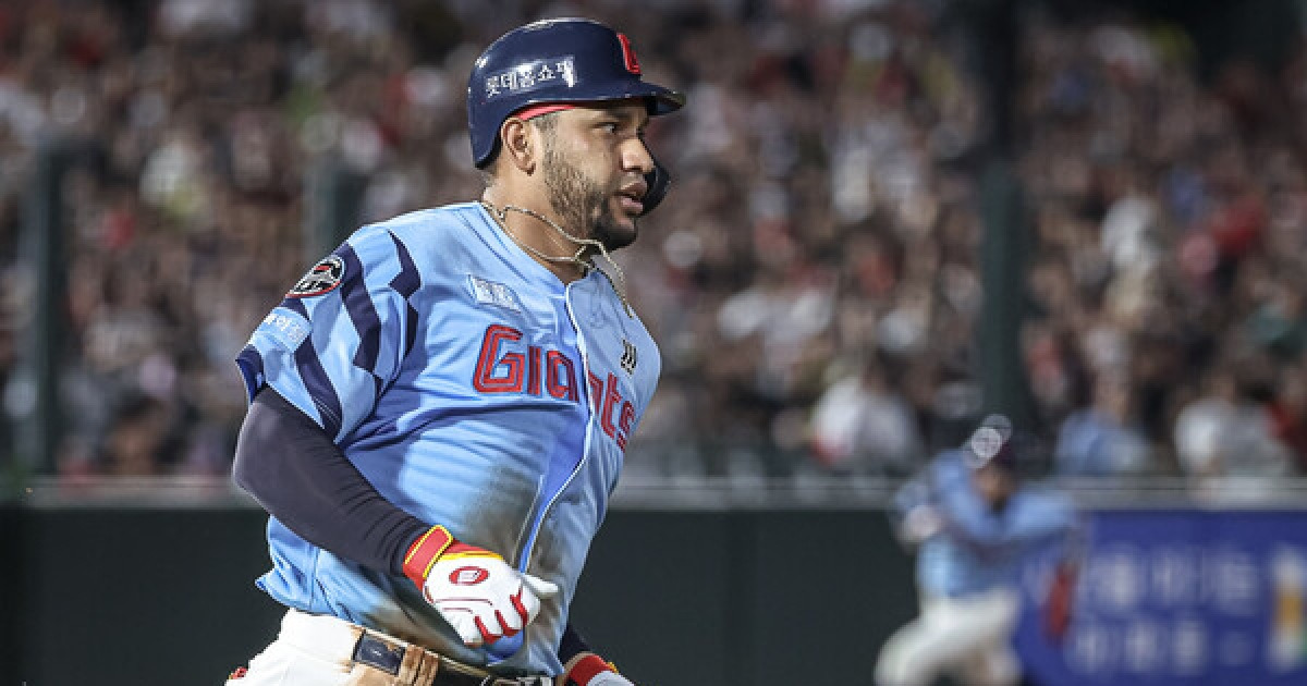 벨라스케즈 악몽-한동희 복귀, 롯데가 레이예스와 재계약한 이유[초점]