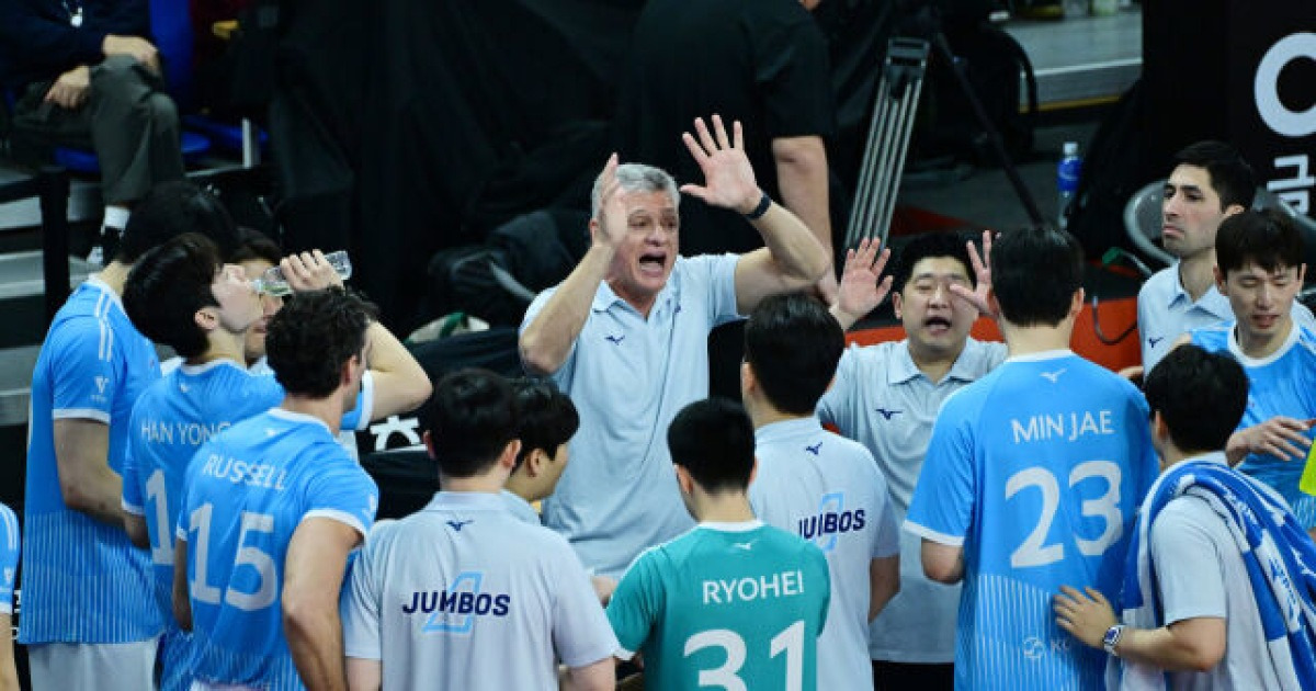 '이럴 수가' 1위팀 대이변, 충격의 셧아웃패→11연승 실패…감독 어떻게 바라봤을까 "OK 잘했다, 선수들 고개 들어라" [MD부산]