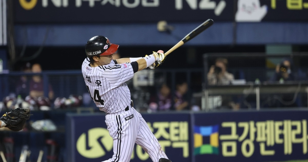 "상무 네 번 썼어요" 또 떨어졌으면 현역갈 뻔…KS 미출전은 일도 아니네, LG 김성우 이런 에피소드가