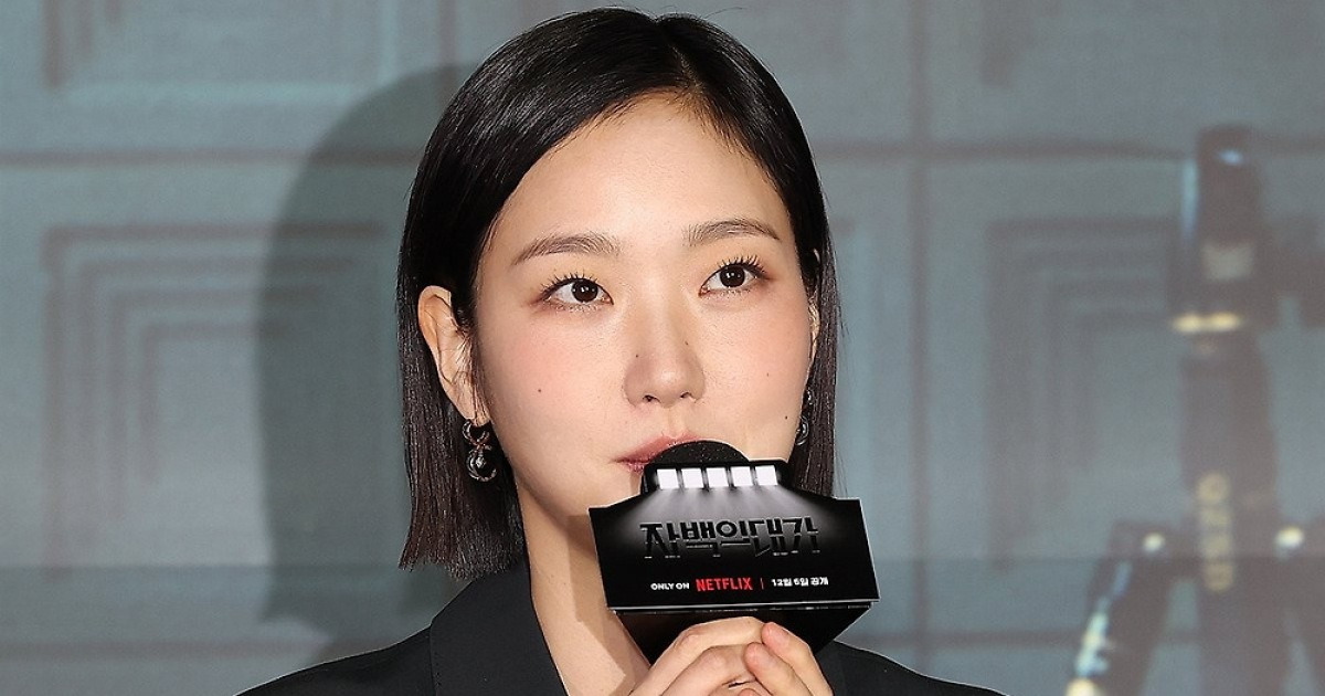김고은 "'모은'은 감정 거세당한 인물…전도연 칭찬에 감동"