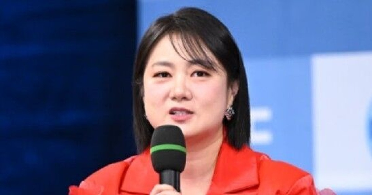 박나래, '4대 보험' 안 해줬나…전 매니저 폭로