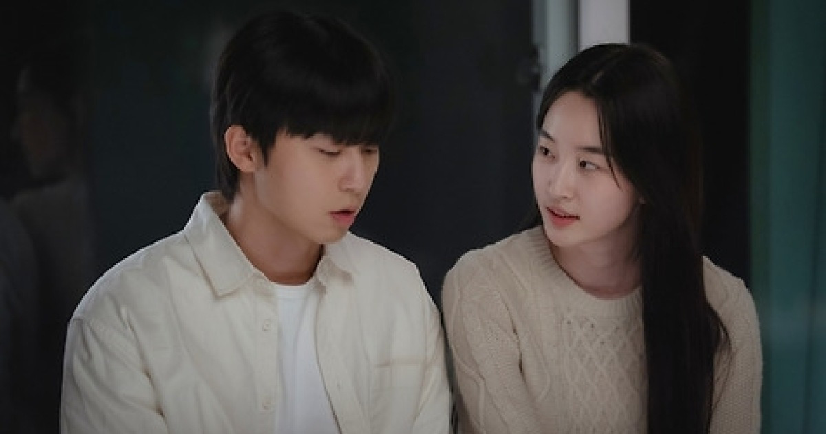 ‘경도를 기다리며’ 박서준-원지안, 대학 동아리 워크숍서 알콩달콩