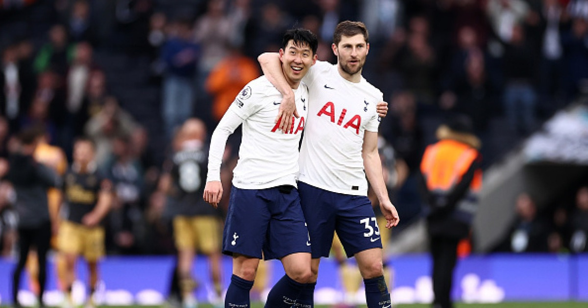 “가까이 오지 말아라” 데이비스의 눈물… 손흥민, 10년 동행의 이별을 돌아보다