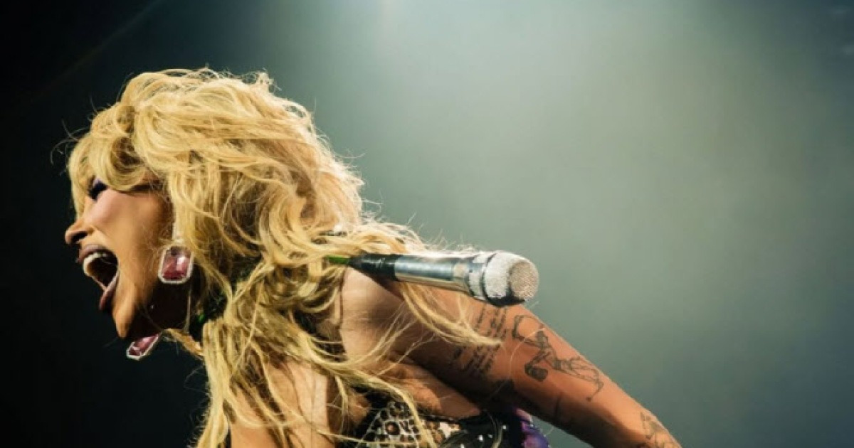 격정 트월킹에 관객 혼 쏙…도자 캣, 19禁 첫 내한서 무대 압도