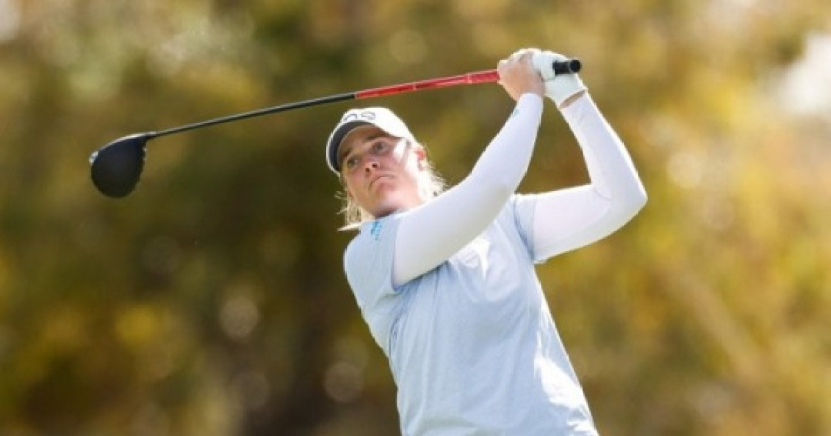 '벙커서 이글 명장면' 코글린-노백 조 그랜트 손턴 인비테이셔널 2라운드 단독 선두