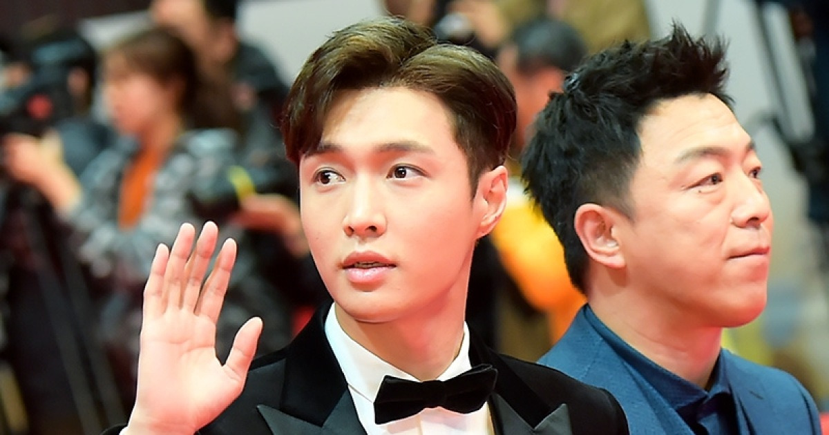 '당일 팬미팅 불참' 레이, 오늘(14일) 중국 출국 [공식]