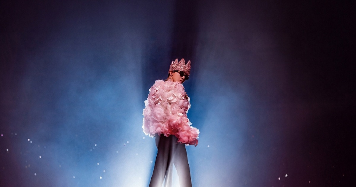 "내년 빅뱅 성인식 해야죠"…카리스마로 고척돔 압도한 지드래곤