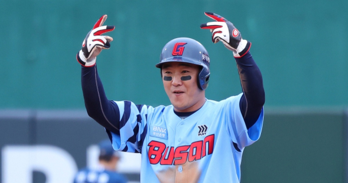 롯데 '베테랑' 정훈 은퇴