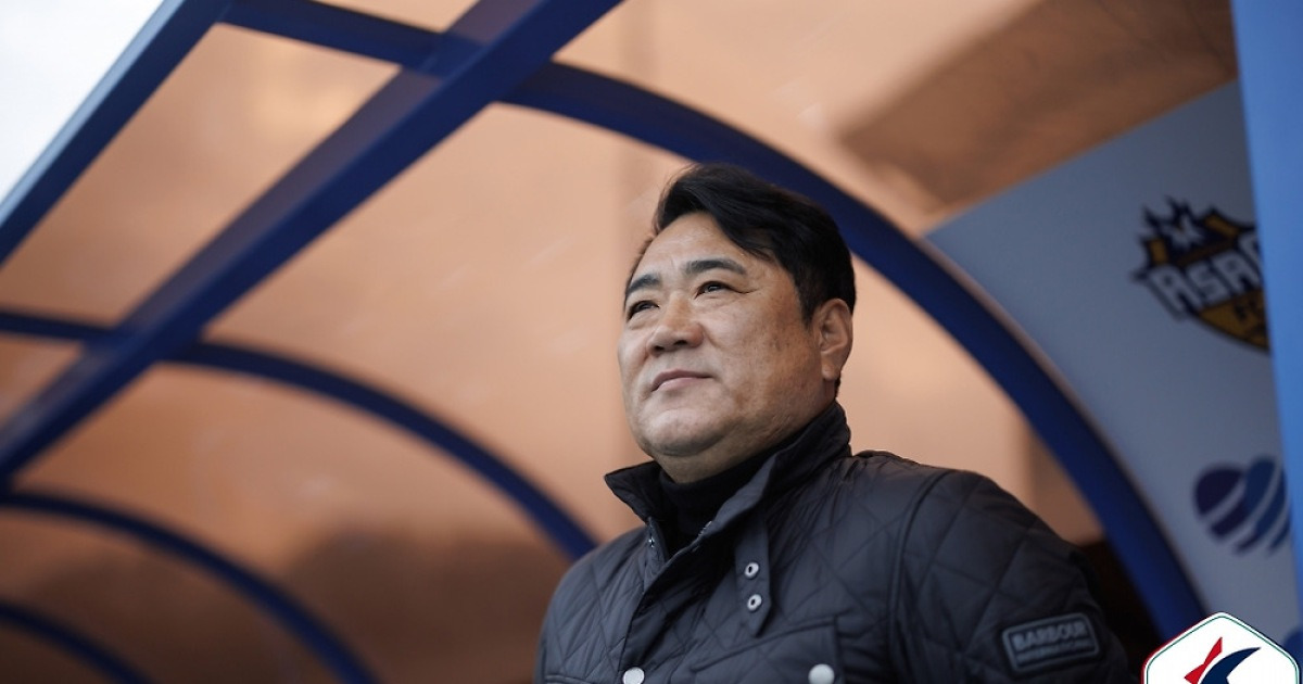 '플레이오프 좌절' 전남, 김현석 감독과 동행 마무리...코칭스태프 사단도 정리 [공식발표]