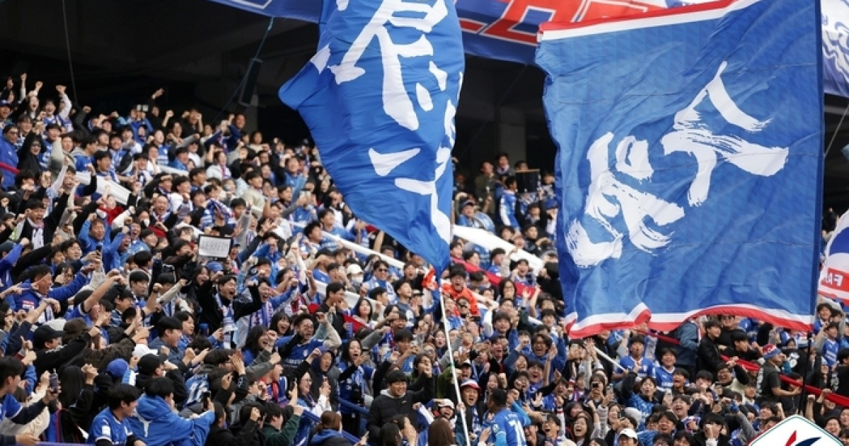 ‘축구 도시’ 수원이 1부 리그에 없다…2부에서 만날 두 팀, 2026시즌 준비 계획은?