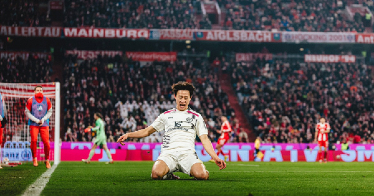 [분데스 리뷰]"전설 손흥민도 못 이룬 대업적" '헤더 장인' 이재성, 최강 뮌헨 적지서 노이어 뚫고 시즌 2호골 폭발…김민재와 코리안더비 2-2 무