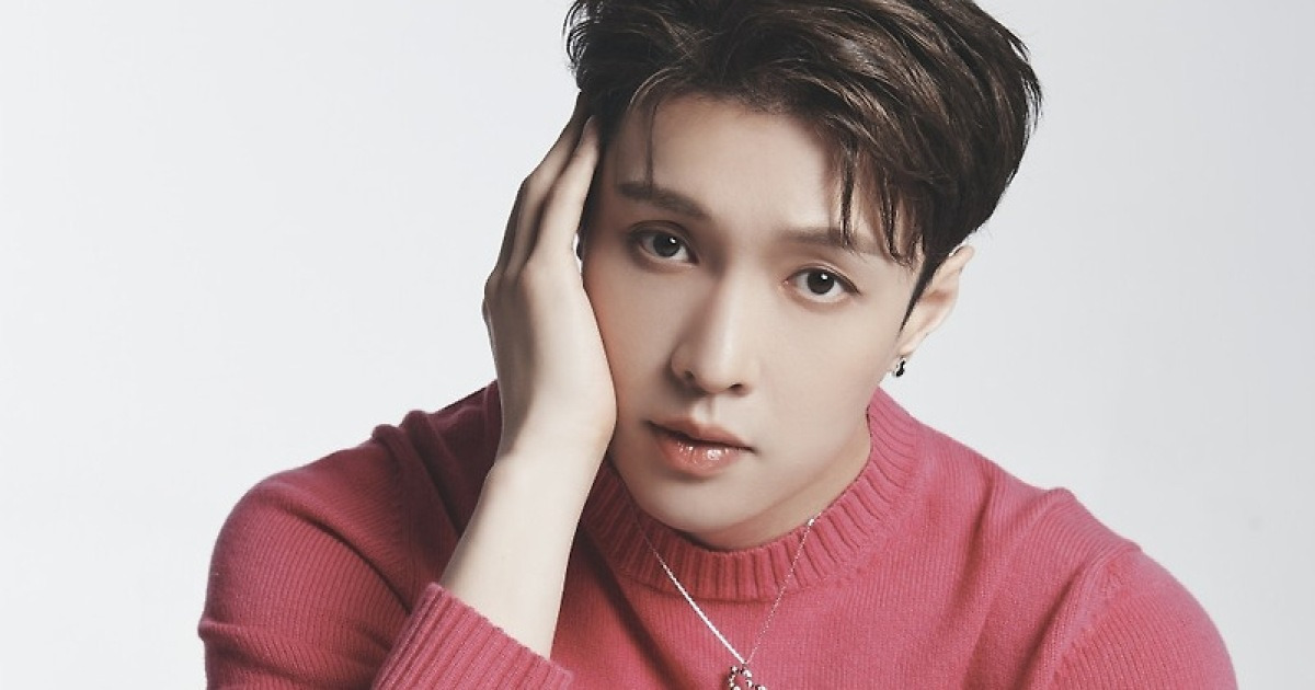 '엑소' 레이, 팬미팅 당일 불참…