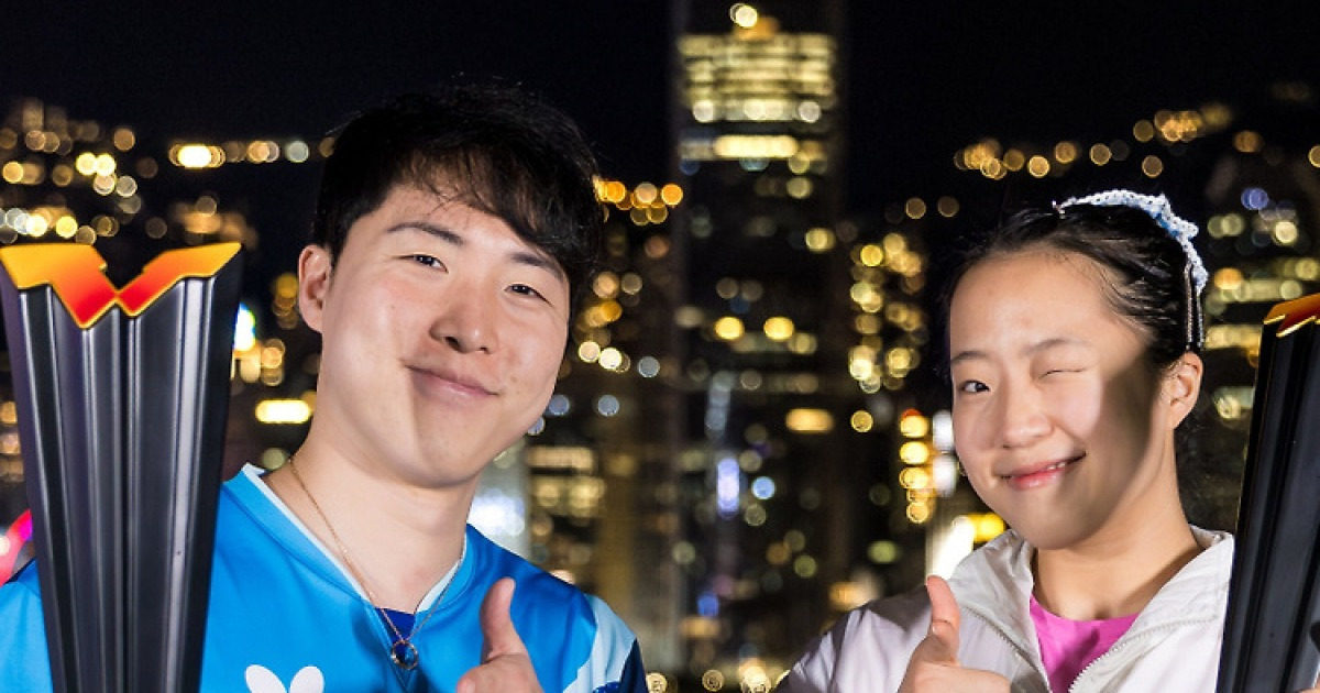 "잉샤 언니, 몸 조심해" 中도 감탄한 신유빈의 품격, "우승 세리머니보다 걱정 먼저"