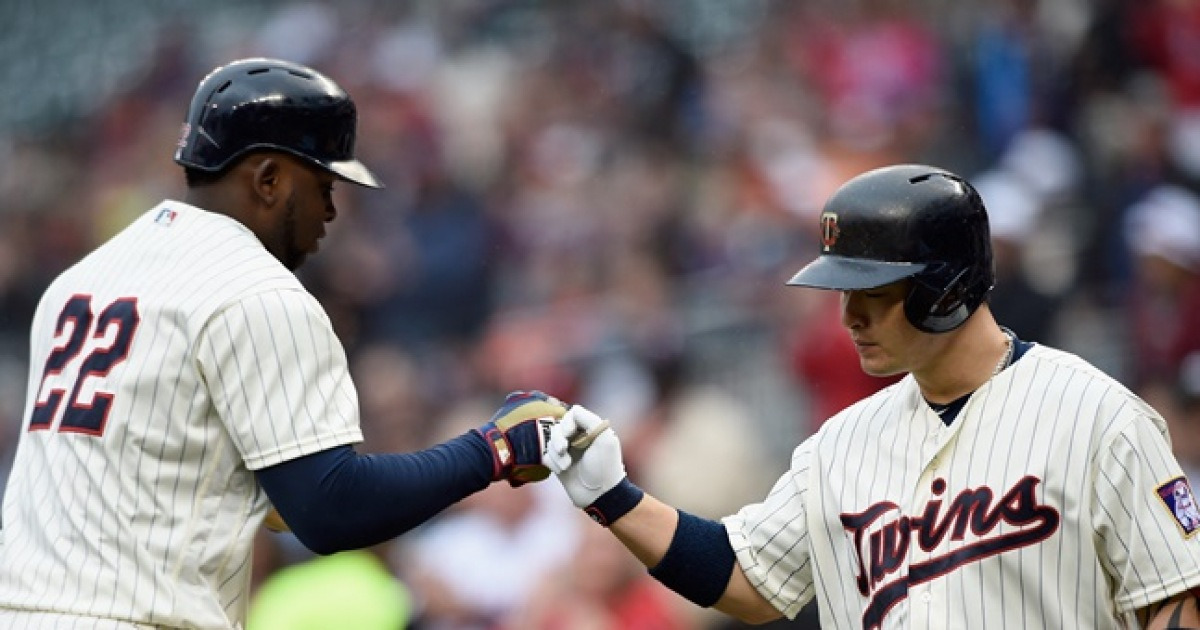 '한때 박병호 라이벌' 올스타 거포, 끝없는 추락→결국 NPB 간다... '리그 최악 물방망이팀' 구세주 되나