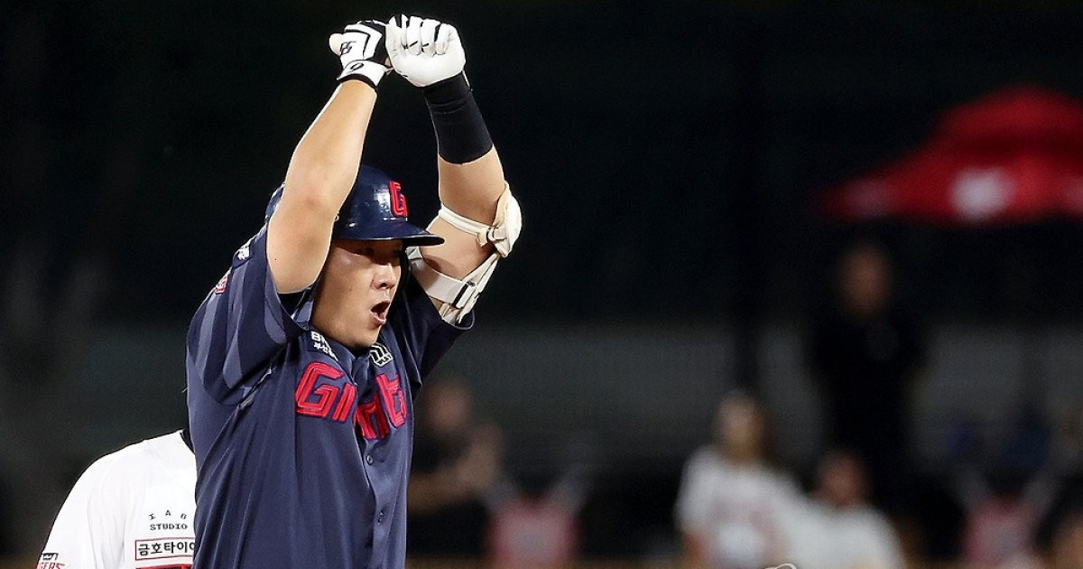 프로야구 롯데 내야수 정훈 은퇴…"받은 사랑 돌려드리겠다"(종합)