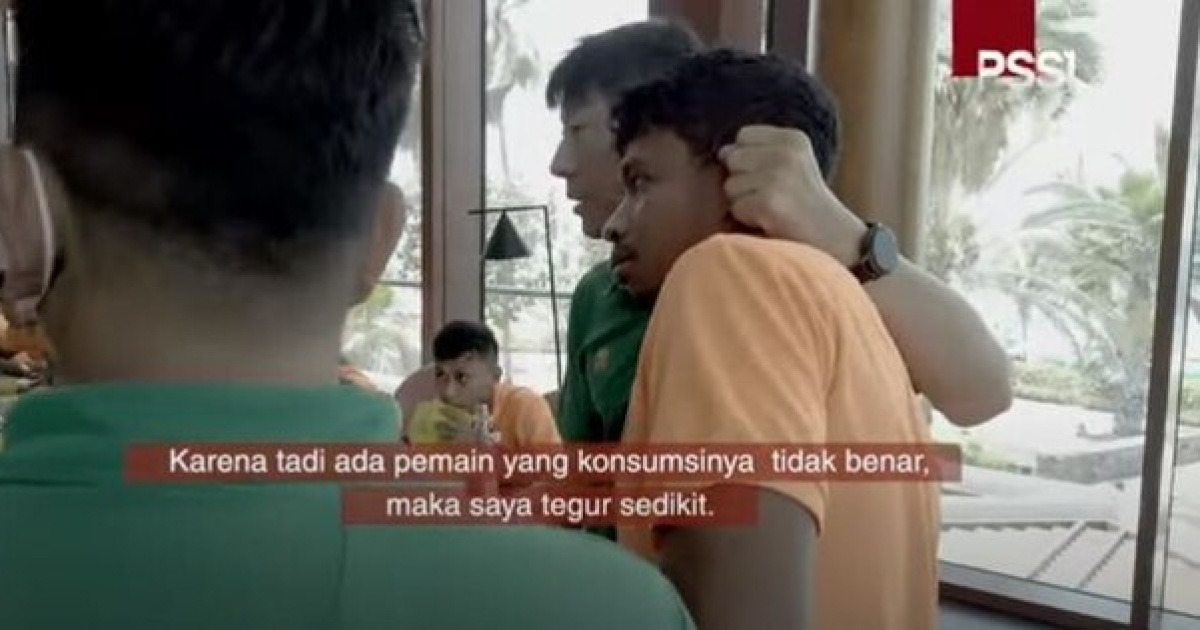 ‘선수 폭행 논란’ 신태용, 인도네시아서도 비슷한 일 있었다…’자주 손찌검하는 모습 포착, 선수들은 웃어넘겼어’