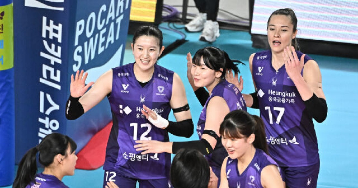 '레베카 21점' 흥국생명, 정관장에 3-1 역전승... 2연패 탈출 '3위 탈환' [MD대전]