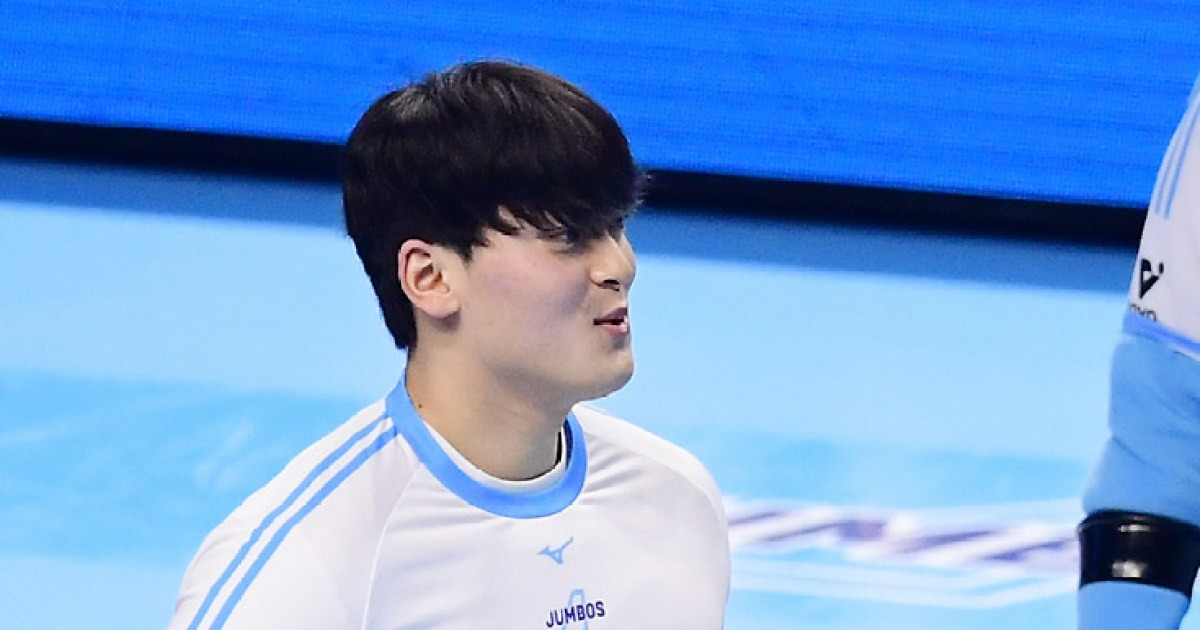 인천 '세이브왕' 배구 실력은 과연? SSG 랜더스 마무리투수 조병현, 배구장 첫 나들이[인천현장]