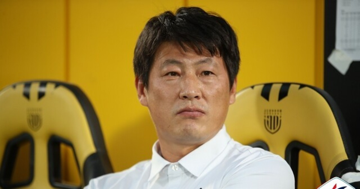 [오피셜] 韓축구 2부 우승 사령탑, 31년 전통의 명가 지휘봉 잡았다... 박동혁 신임 감독, "전남서 감독 인생 걸겠다"