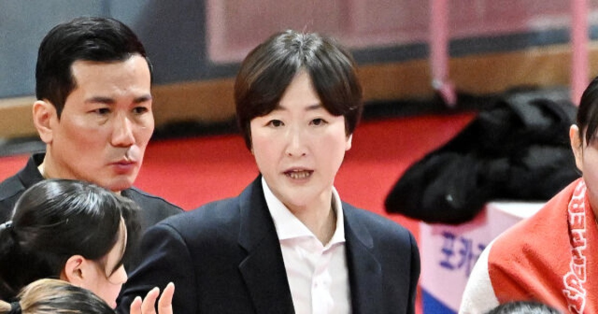 7연패로 '6위' 추락...서브에 당했다, 장소연 감독도 "초반부터 리시브 흔들리며 끌려 갔다" [MD광주]