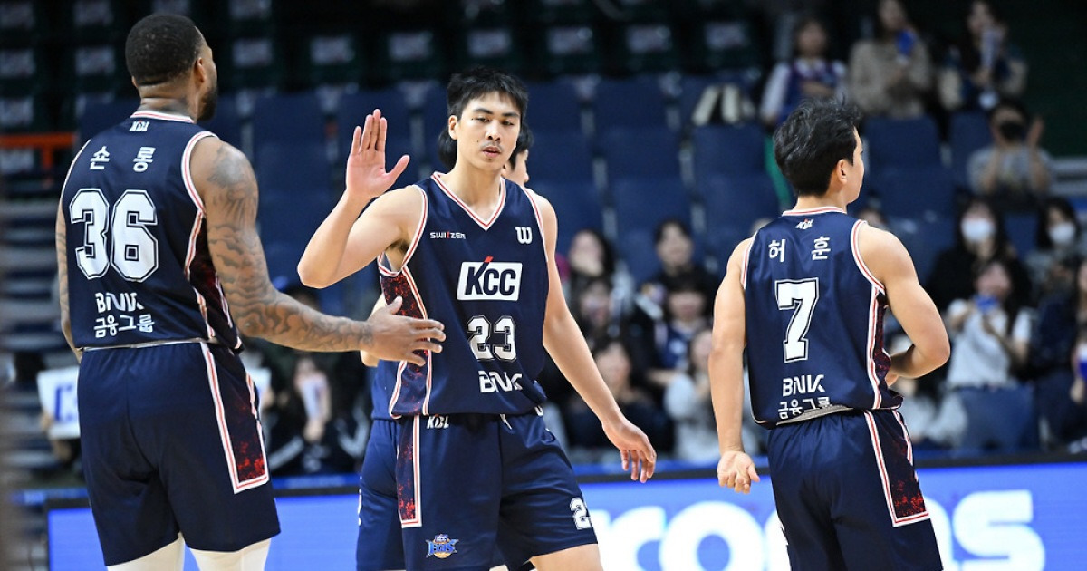 [KBL리뷰]'너한텐 질수 없지!' KCC '라건아 더비'서 가스공사에 한풀이…리그 4연승+가스공사전 3연승, 23득점 라건아 '분루'