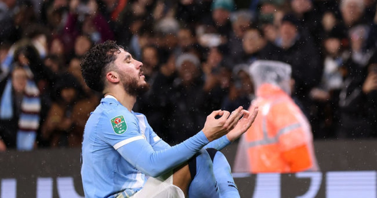 '셰르키의 가부좌 세리머니' 맨시티, '홀란 의존도' 문제 풀었다...아스날 '긴장'