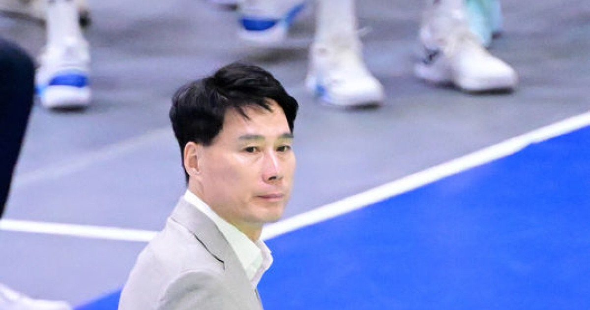 ‘1·2위 빅매치’ 강성형 감독 “강팀 맞지만 우리도 좋아졌다” vs 김종민 감독 “오늘은 5세트 안갔으면…” [오!쎈 수원]