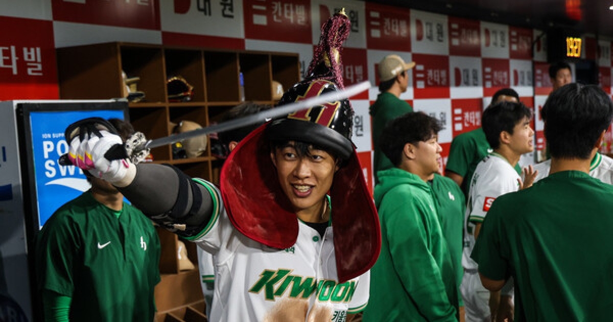 "송성문, 샌디에이고 유니폼 입는다...계약하러 미국 출국" 계약조건은 3년 221억원 이상? [더게이트 이슈]