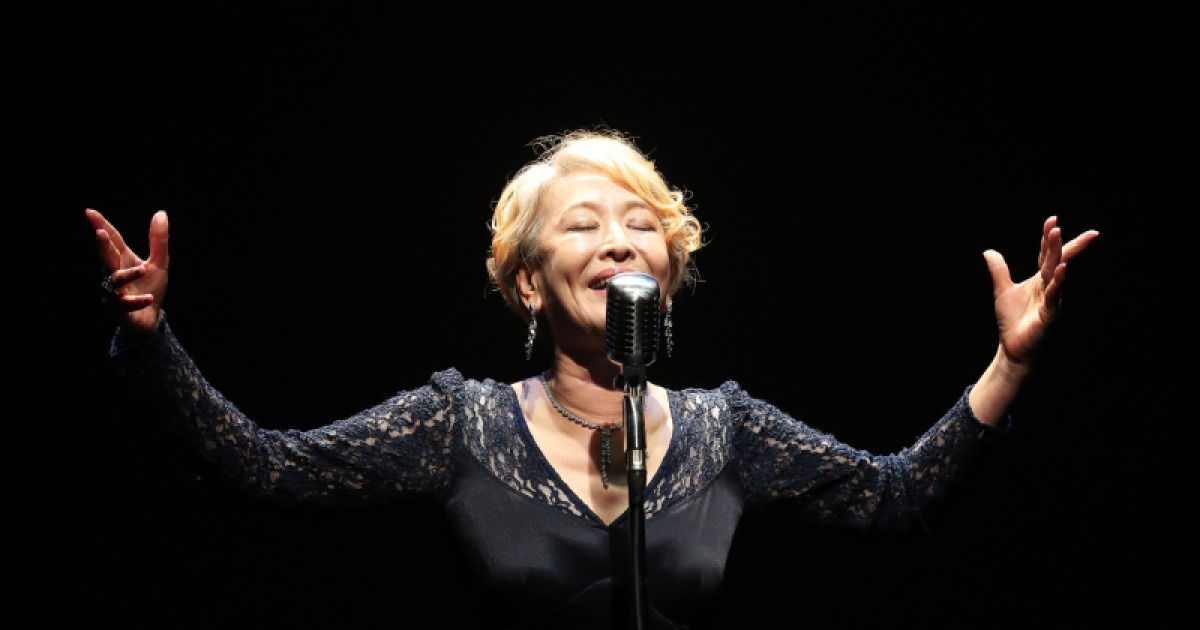 배우 윤석화, 뇌종양 투병 중 별세…향년 69세