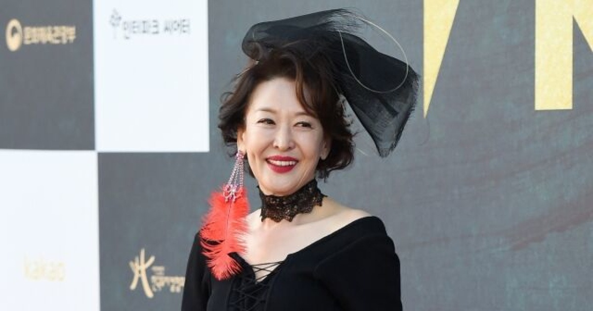 [속보] '1세대 연극스타' 배우 윤석화 별세…향년 69세