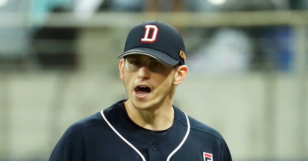 역수출 신화 플렉센·10승 에이스 로그…두산, 선발진 재건 청신호