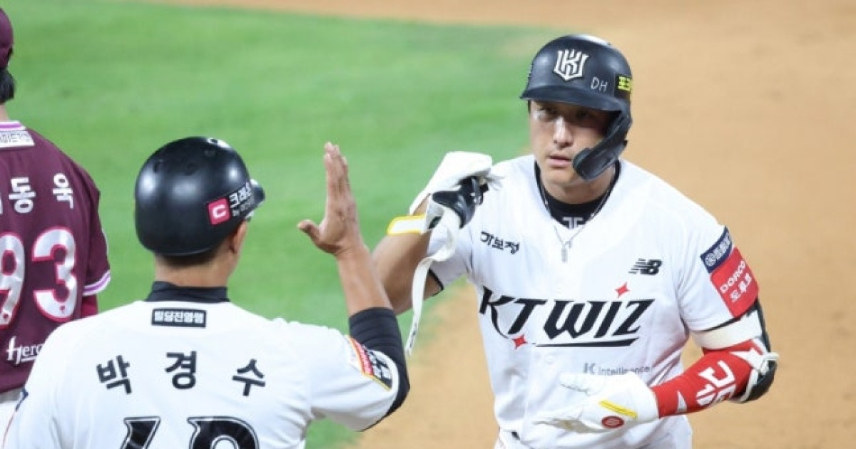 [공식발표] "KT에서 좋은 제안 주셨는데..." 황재균 전격 은퇴! 20년 선수 생활 마무리한다