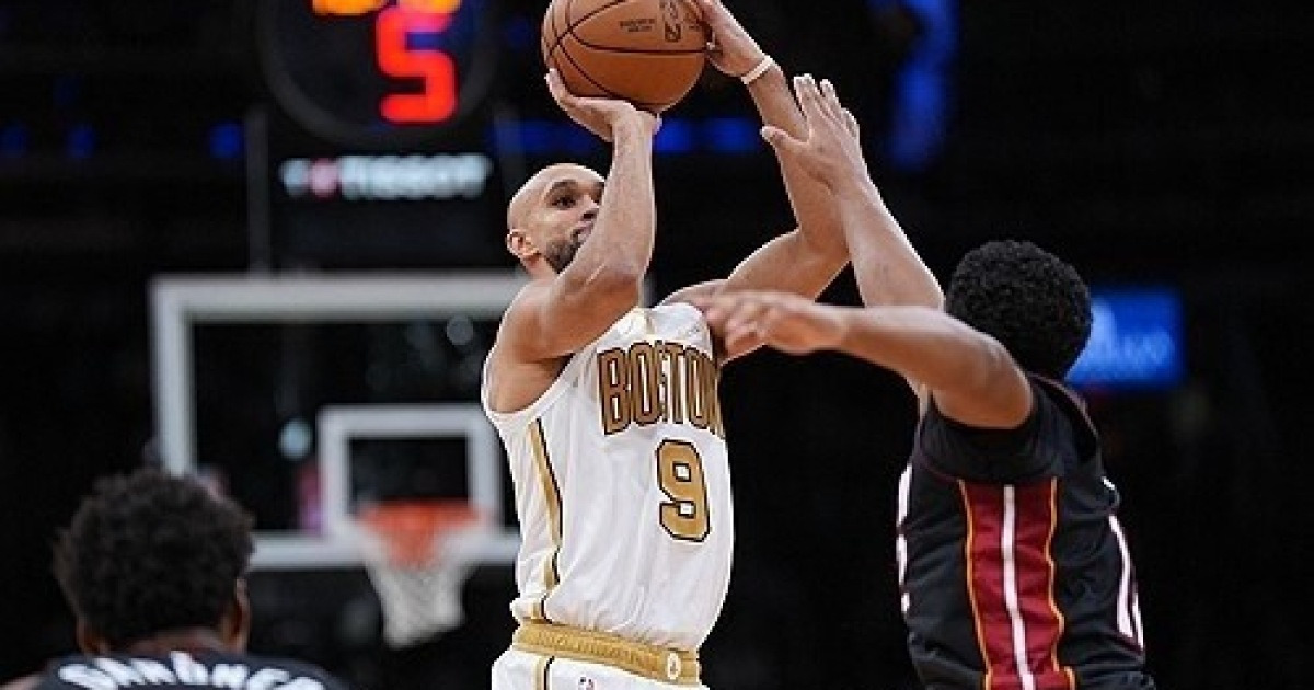 ‘3P 9개+4블록슛’ 데릭 화이트가 확실하게 보여준 3&D의 정석