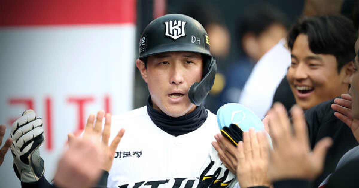 ‘굿바이 황재균’…20년 정든 그라운드 떠난다