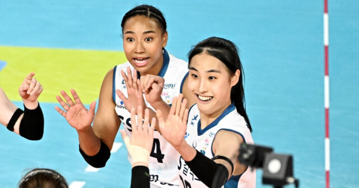 1순위 신인에게 강력한 경쟁자 등장했나…GS에서 밀고 있는 이 선수, 이영택 응원하다 "성장시켜야겠다고 마음먹었다"