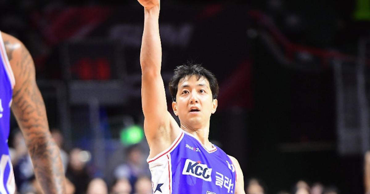허훈, 데뷔 9년 차에 첫 트리플더블…KCC는 5연승 행진