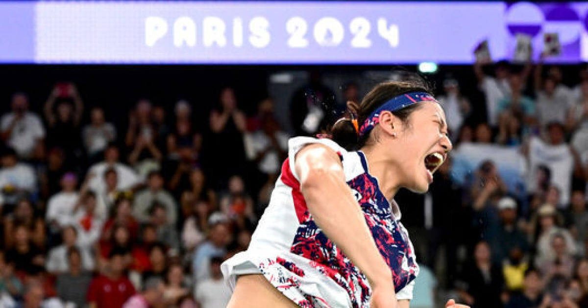 바람 변수, 미끄러운 코트도 못 막았다...안세영, 흔들림 끝에 또 '조별리그 지배'