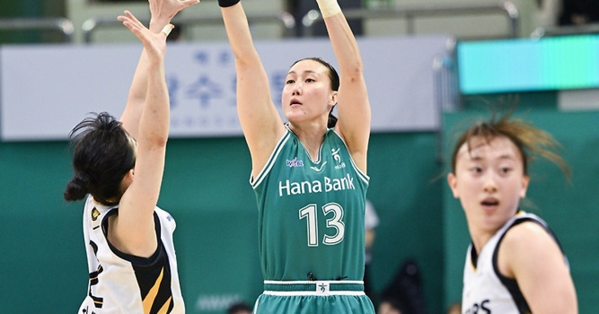 김정은, 여자농구 최다 타이 600경기 출전…팀은 시즌 첫 연패