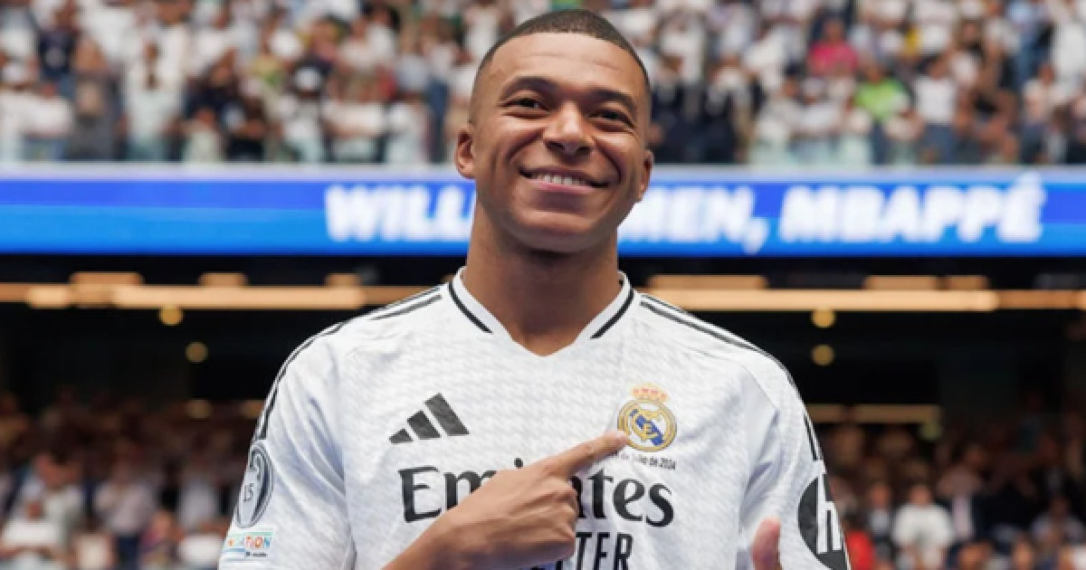 한 시즌 59골, 이게 말이 돼? 호날두 기록 따라잡은 음바페, '시우' 세리머니 오마주까지 [더게이트 해축]