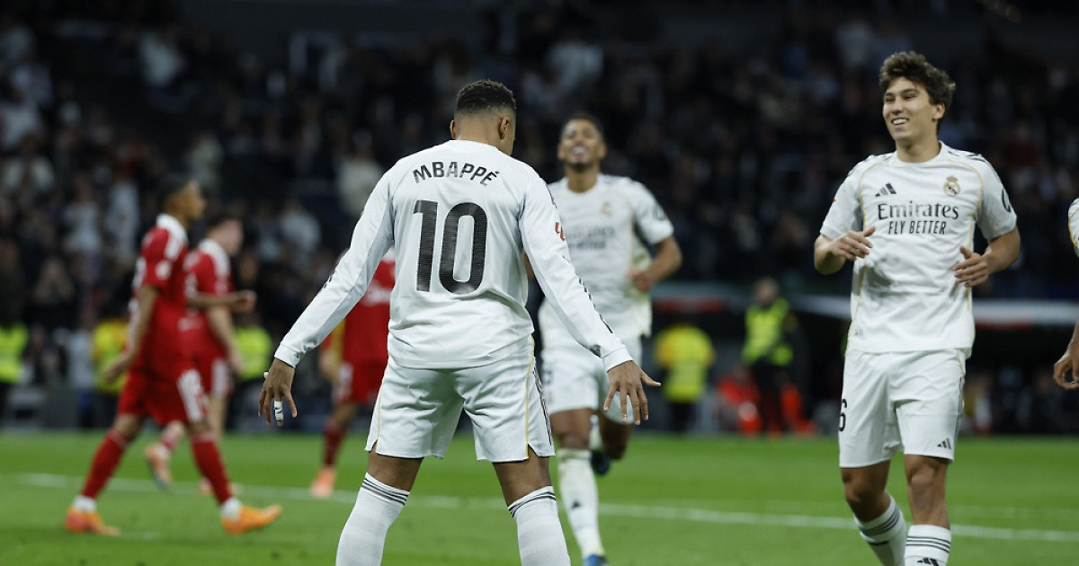 "Siuuuuuuu" 만천하에 '호동생' 인증…음바페, 올해 59호골로 호날두와 동률, 우상에 감사인사까지