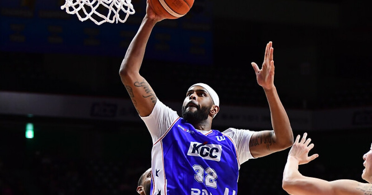 ‘4Q 16점+데릭 윌리엄스 제어’ KCC 드완 에르난데스, “뛸 준비를 계속 했다”