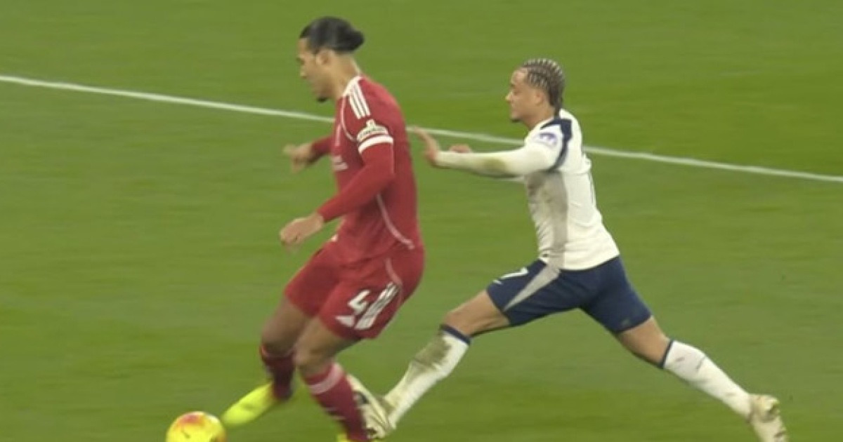 당당하게 '손흥민 7번' 골랐는데…전반전 끝나기도 전에 다이렉트 레드카드→3경기 출장 정지