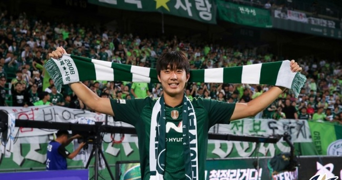 [단독] 박재용, 전북 떠나 서울 이랜드 완전이적 확정...K리그1 승격 도전 힘 싣는다